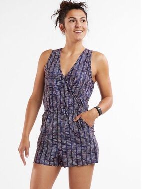 Title Nine Crusher Navy & White Patterned Sleeveless Wrap Romper
